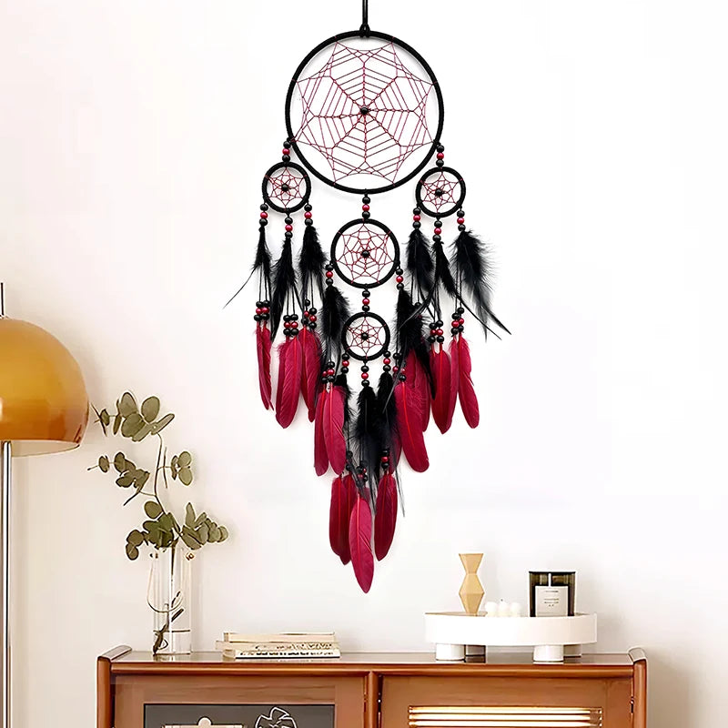 Attrape-Rêves Multi-Cercles Noir et Rouge à Plumes