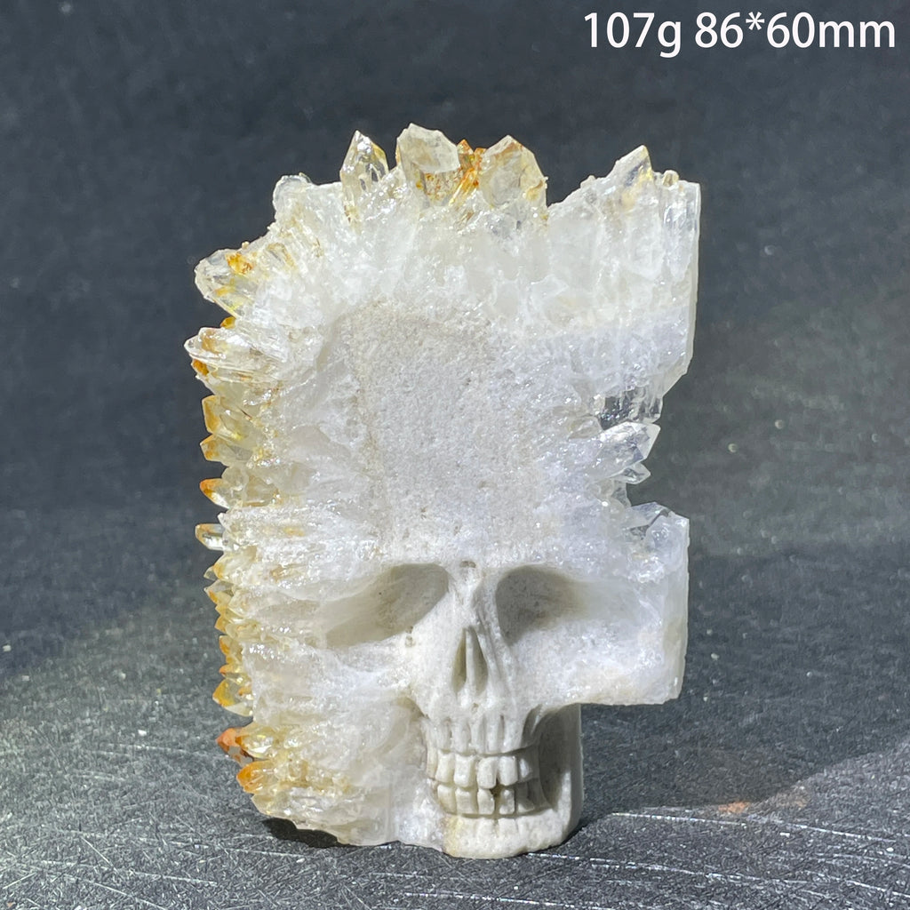 Crâne en Quartz Sculpté et Brut à Cristaux