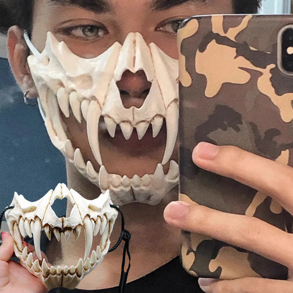 Masque Gueule de Bête à Crocs en Résine