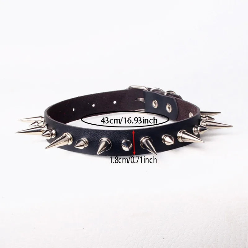 Collier Punk en Similicuir Noir à Clous Argentés