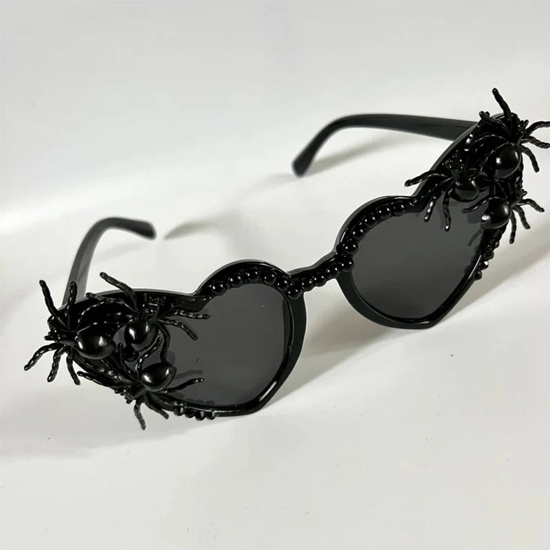 Lunettes de Soleil Gothique Cœur Noir à Araignées