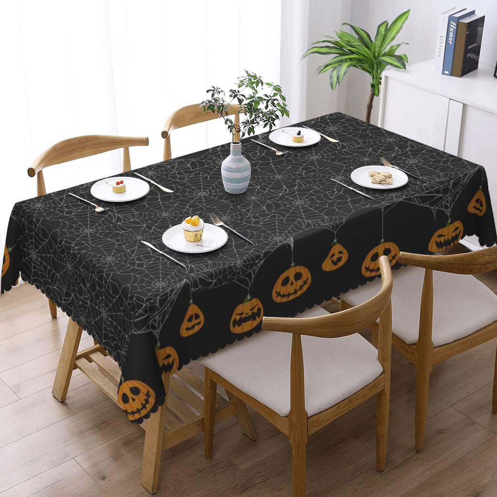 Nappe Ronde d'Halloween Noire à Toiles et Citrouilles