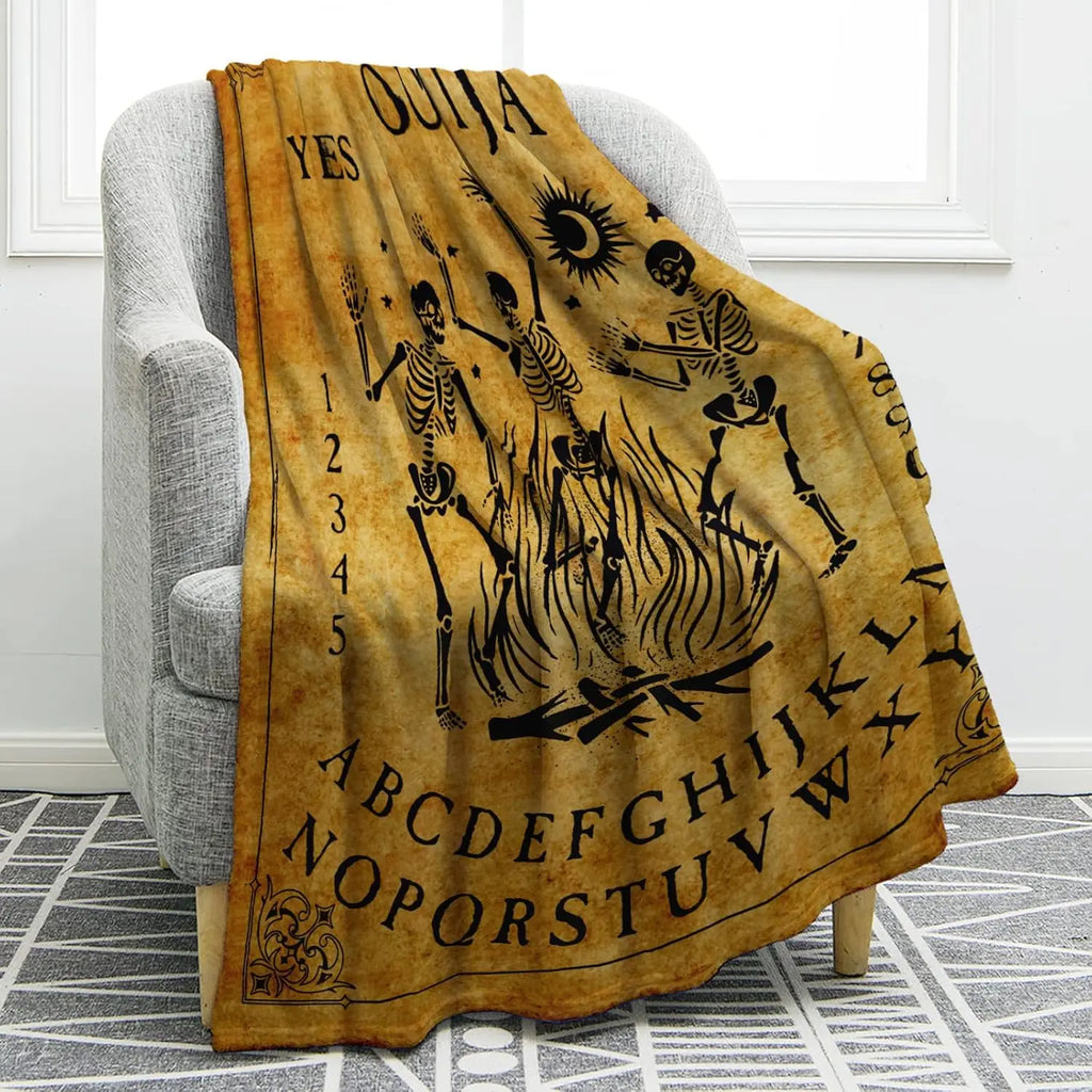Couverture Polaire Gothique Noire et Blanche Ouija