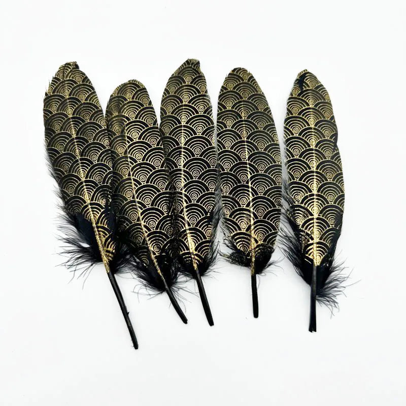 Plumes Décoratives Noires à Motif Crânes Blancs