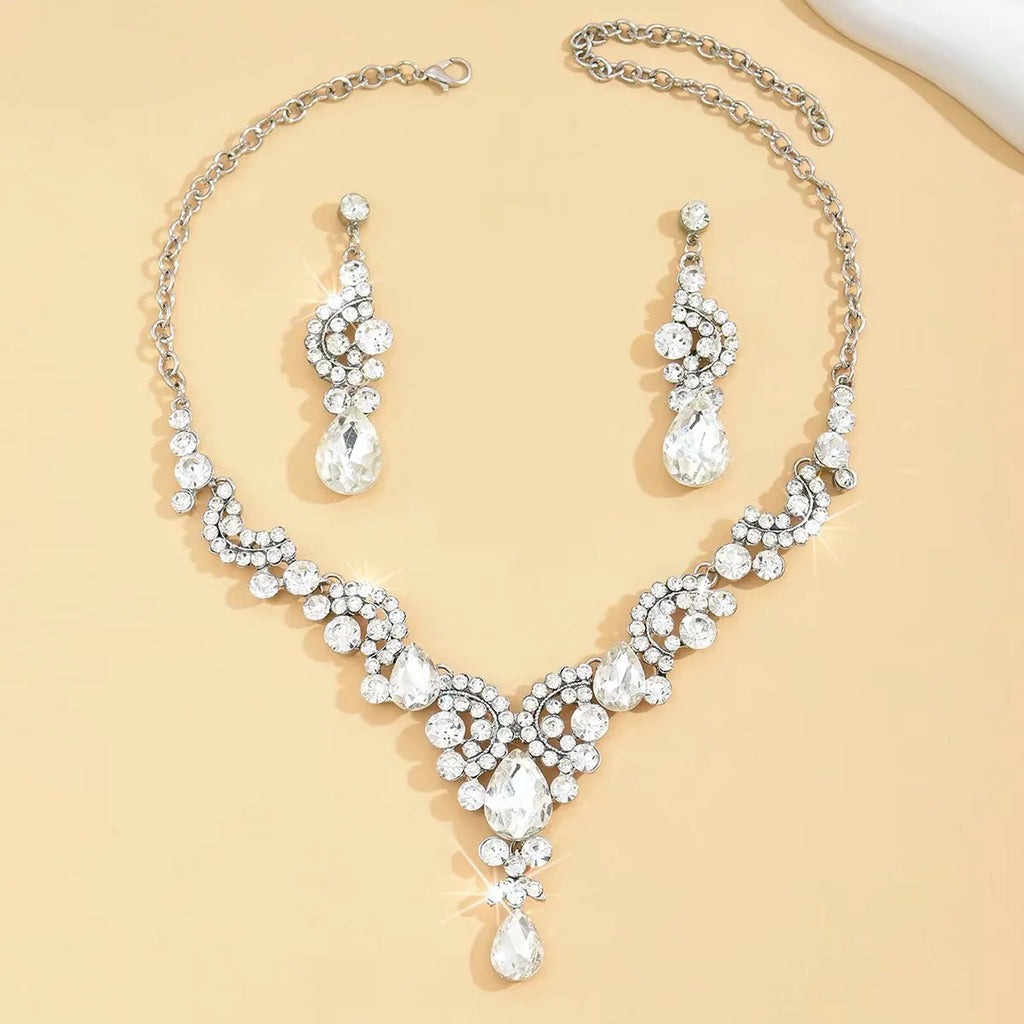 Parure Noire Couronne, Collier et Boucles Goutte