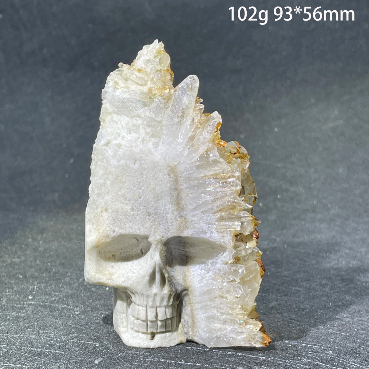 Crâne en Quartz Sculpté et Brut à Cristaux