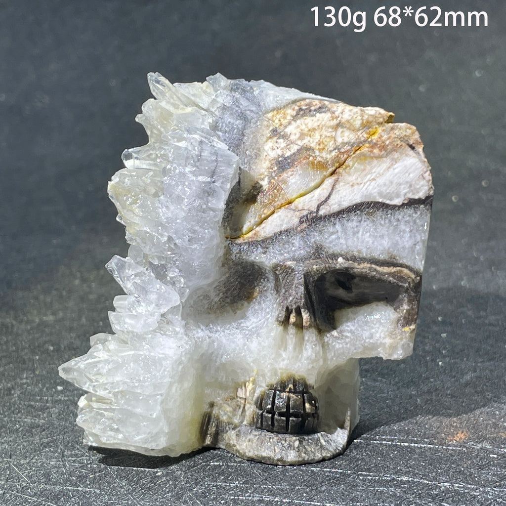 Crâne en Quartz Sculpté et Brut à Cristaux