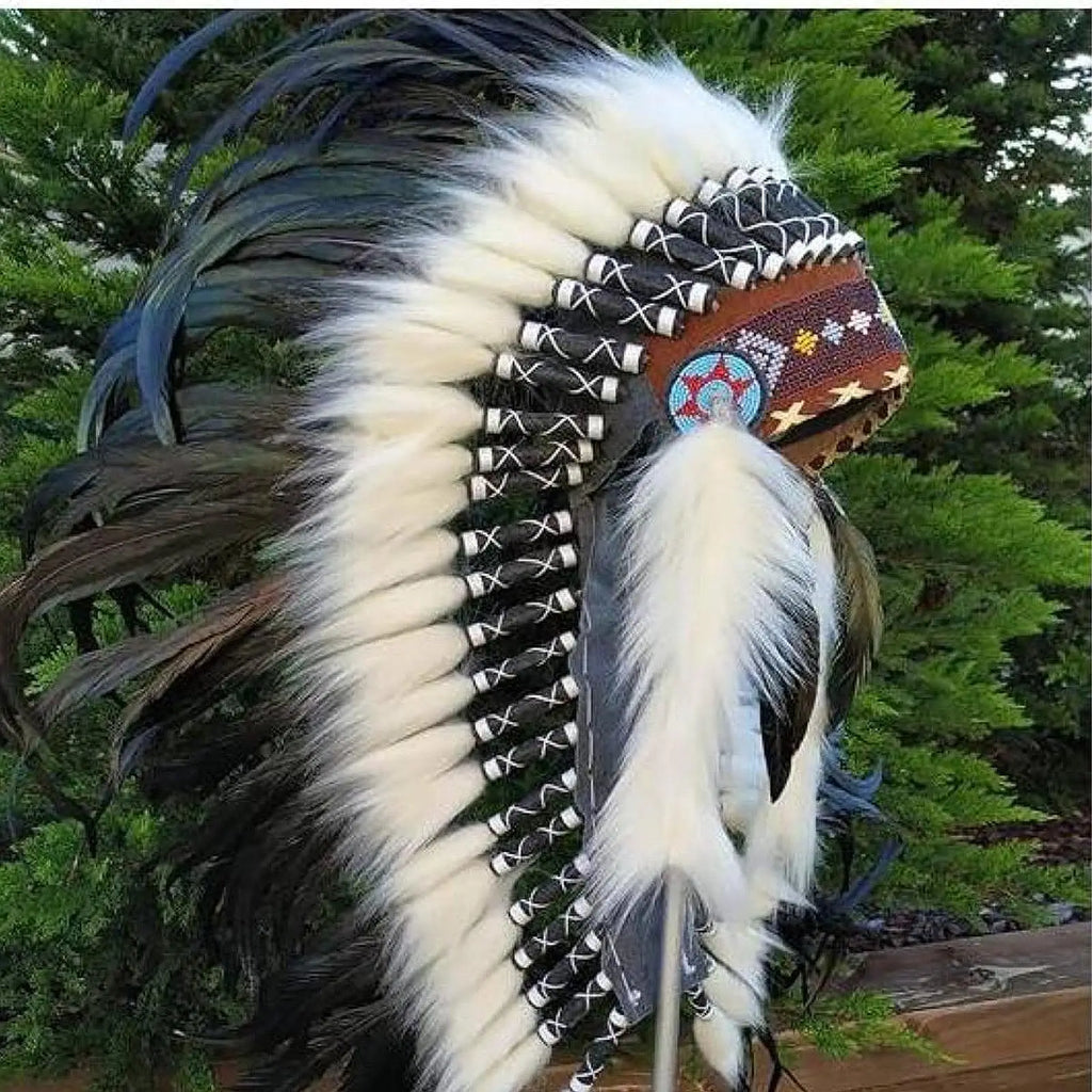 Coiffe Amérindienne à Plumes Blanches et Noires avec Perles