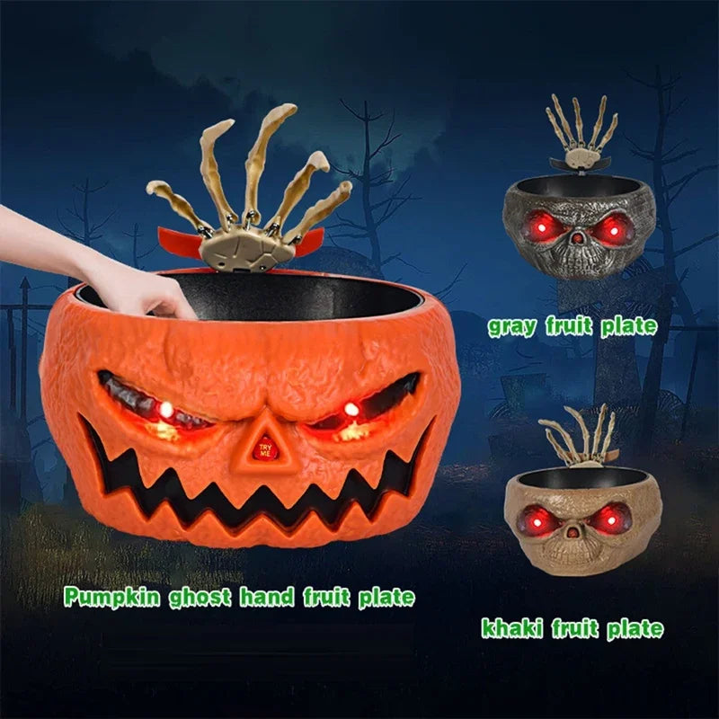Seau Crâne Halloween avec Yeux Lumineux et Main Squelette
