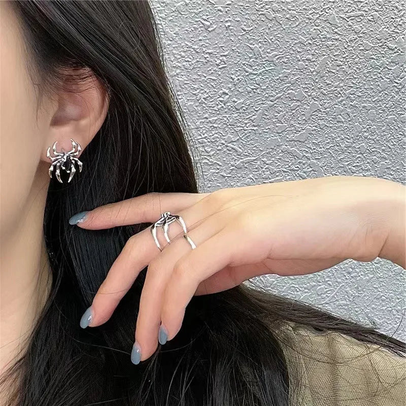 Boucles d'Oreilles Araignée Argentée à Pierre Noire