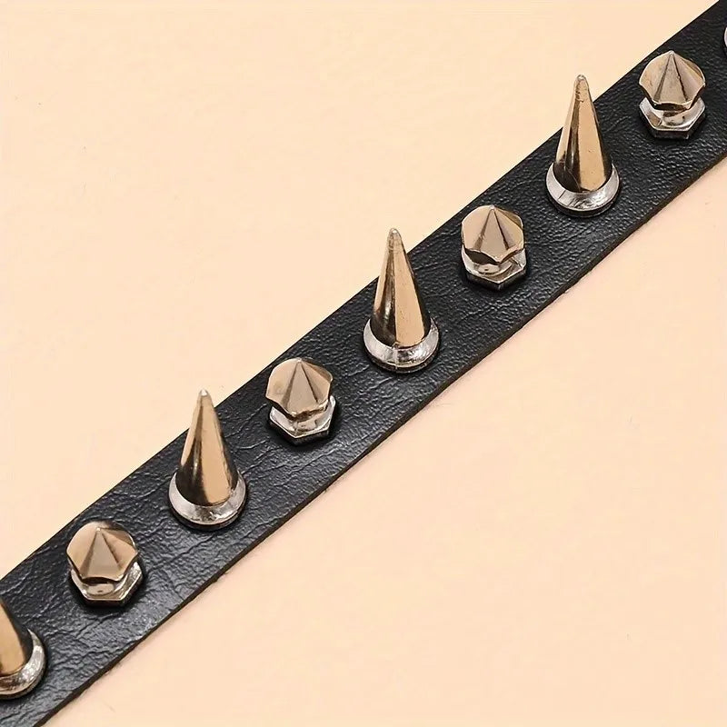 Collier Punk en Similicuir Noir à Clous Argentés