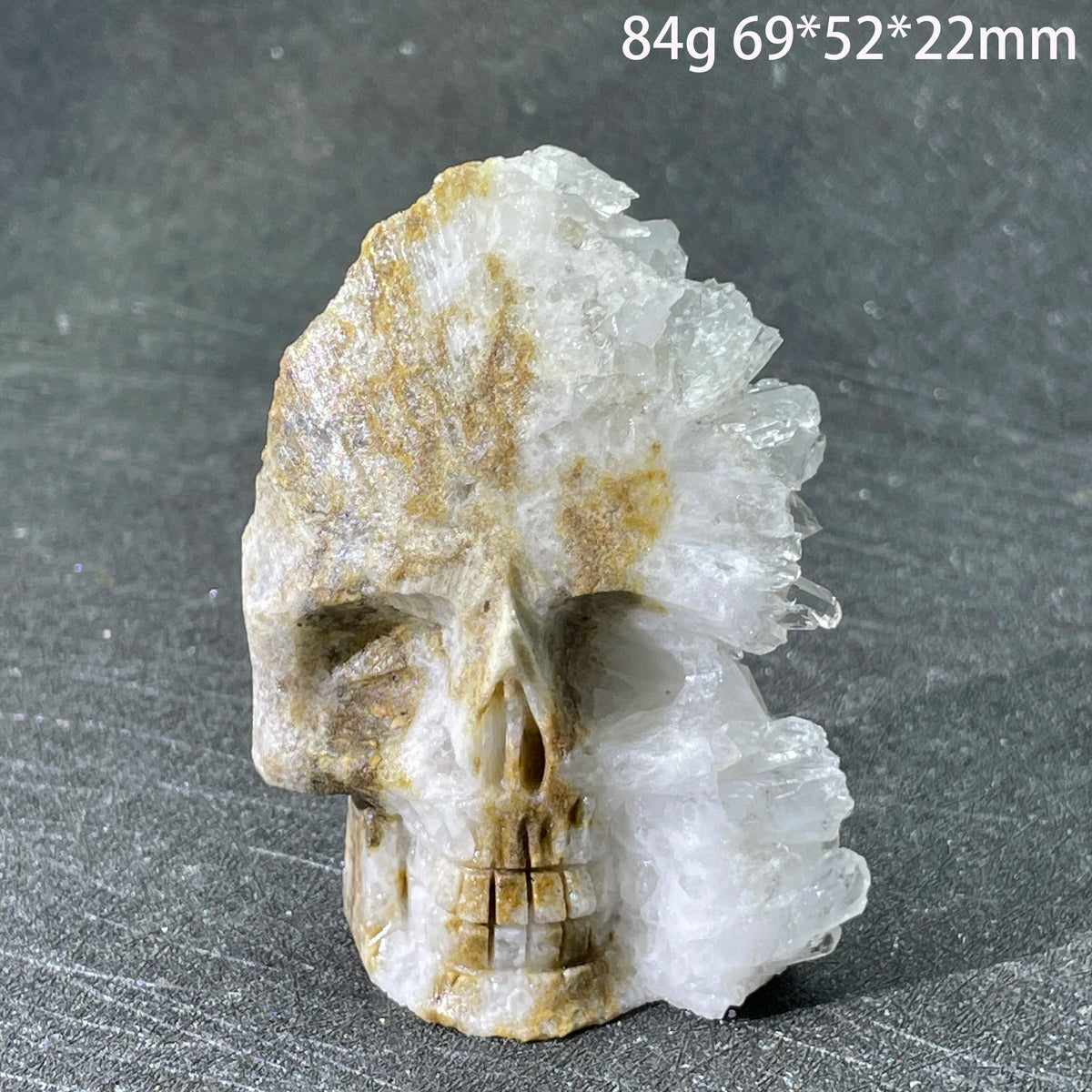 Crâne en Quartz Sculpté et Brut à Cristaux