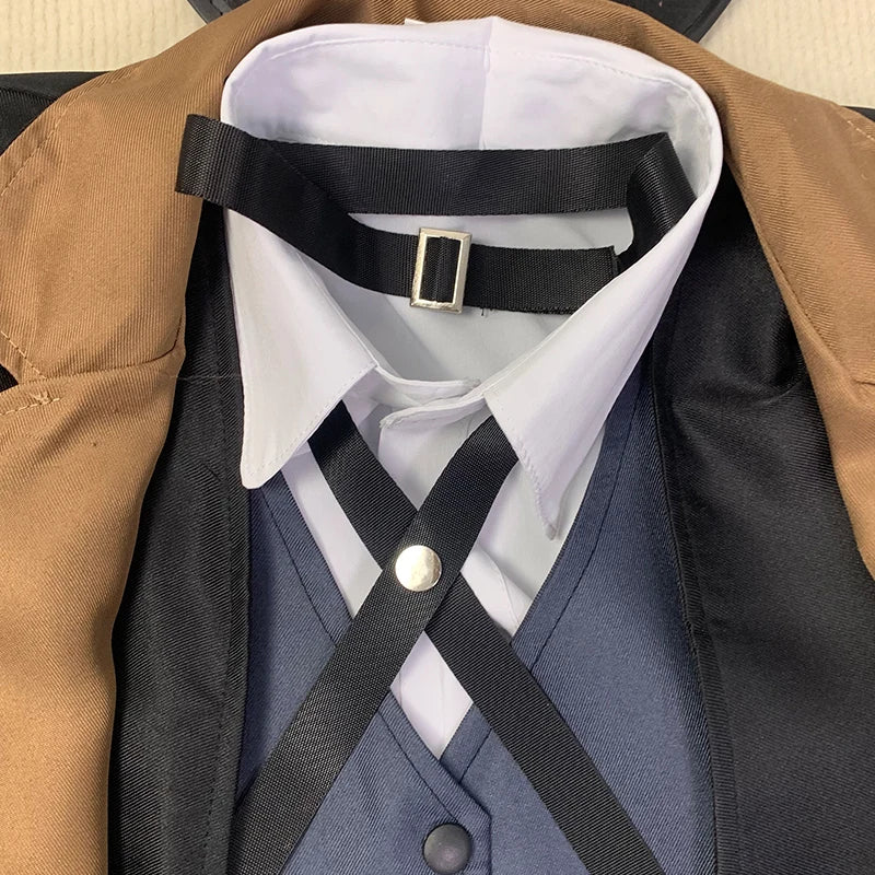Costume Cosplay Noir à Cape et Gilet Gris Élégant