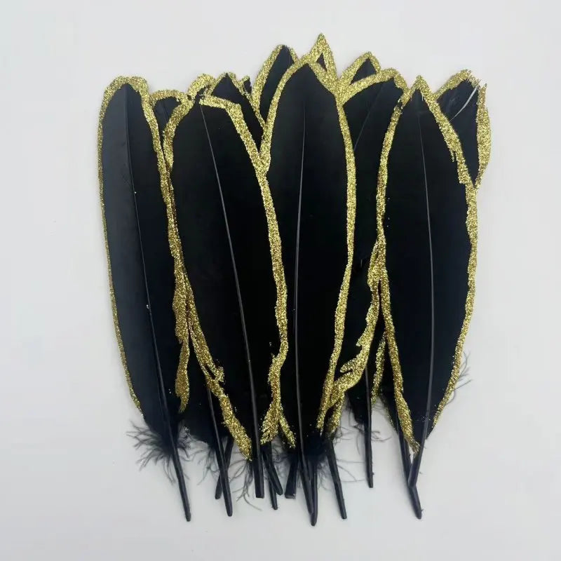 Plumes Décoratives Noires à Motif Crânes Blancs