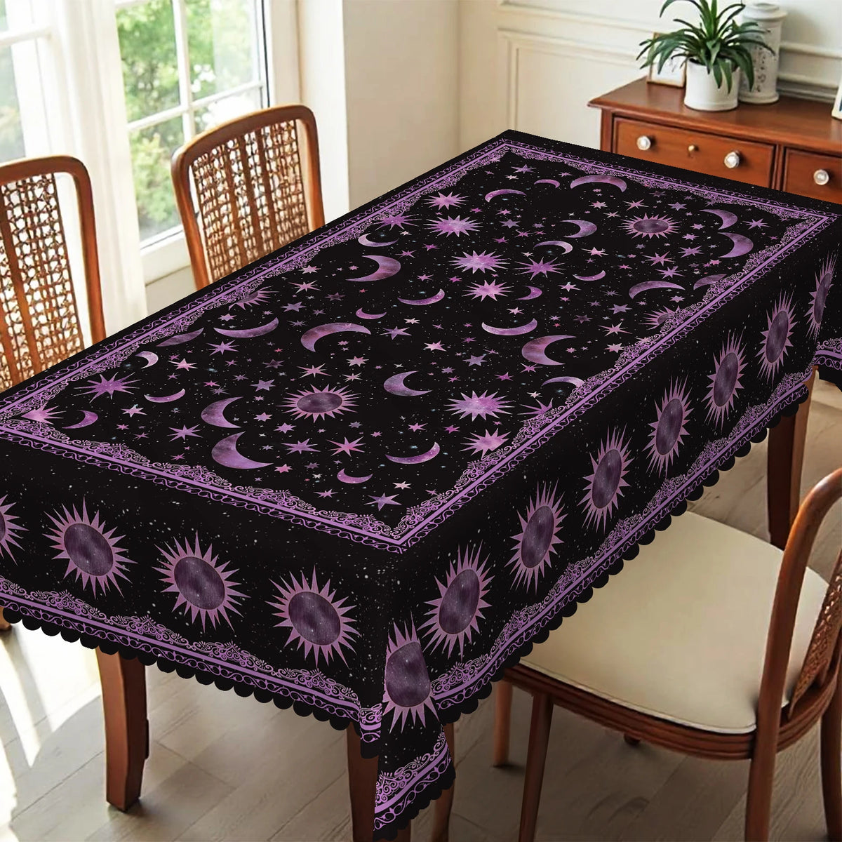 Nappe Ronde Noire Céleste à Bordure Ornée Violette