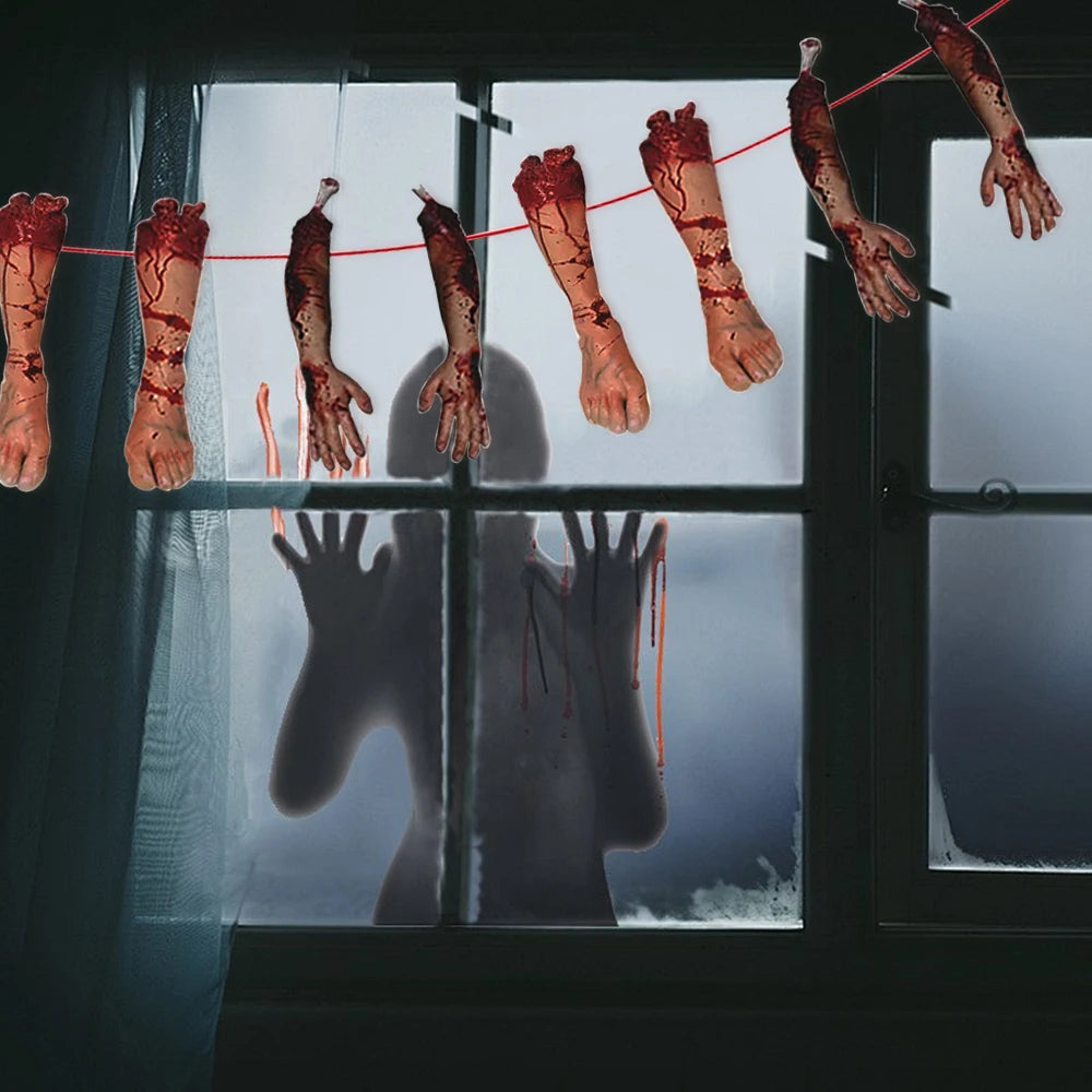 Guirlande d'Halloween Sanglante : Membres Coupés, Outils et Crânes