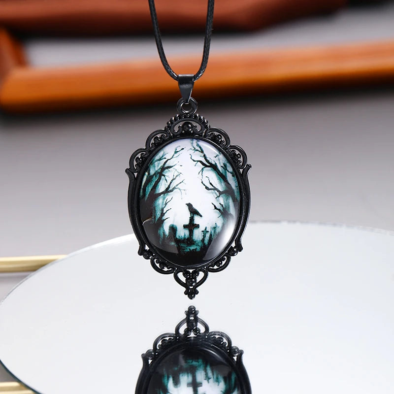 Ras-de-Cou en Velours Noir à Pendentif Gothique Rouge