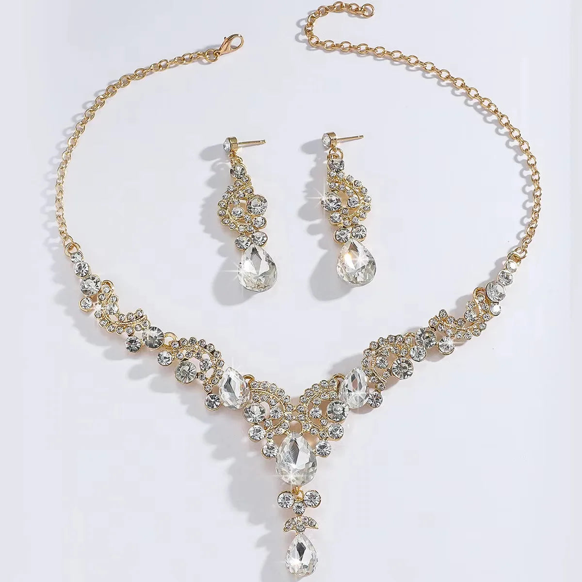 Parure Noire Couronne, Collier et Boucles Goutte