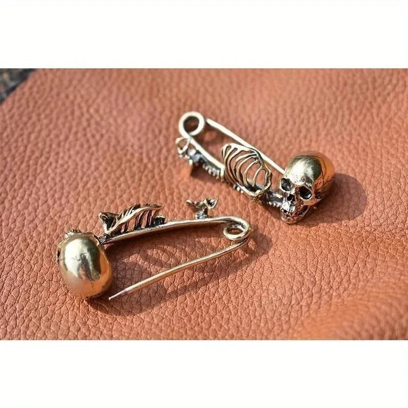 Broche Gothique Squelette en Laiton Vieilli
