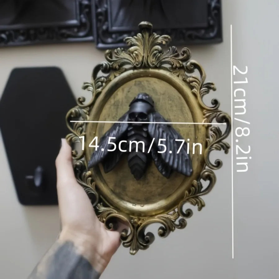 Décoration Murale de Chauve-Souris Noire en Cadre Doré Ancien