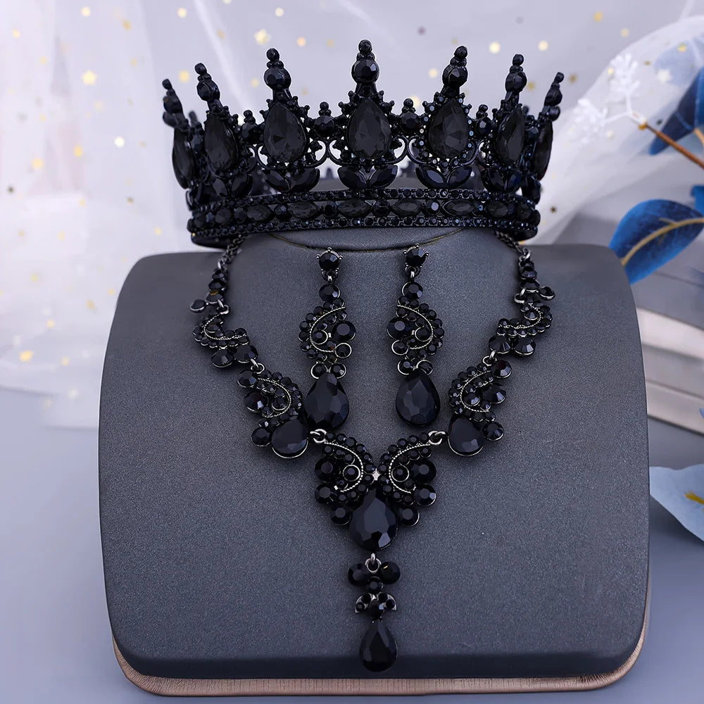 Parure Noire Couronne, Collier et Boucles Goutte