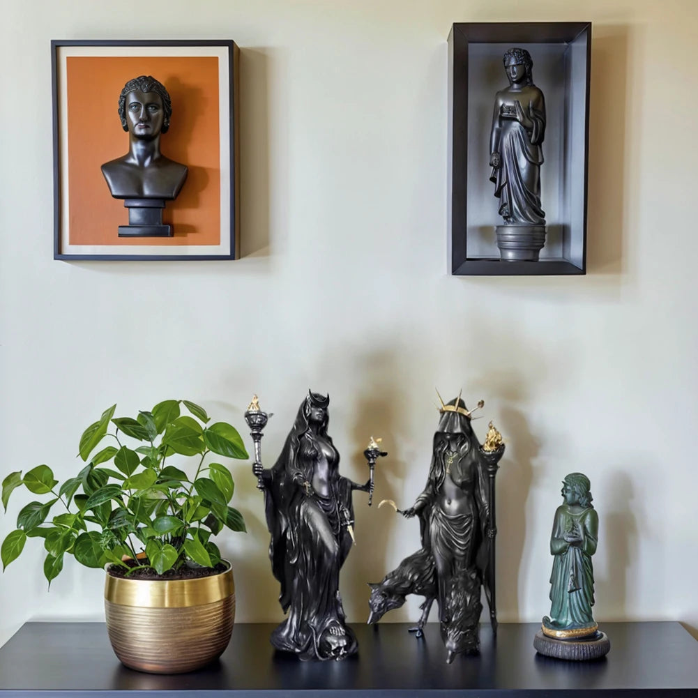 Statues Gothiques d'Hécate en Résine Noire